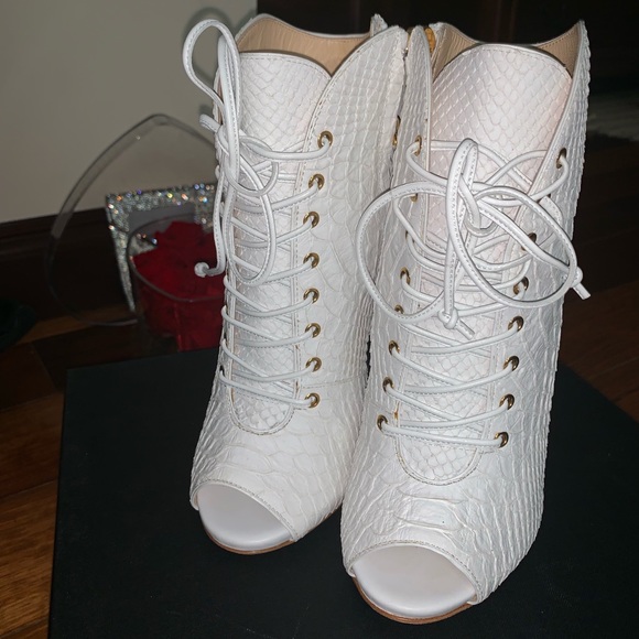 Lace-Up Python Print Giuseppe Zanotti Bootie ♥️ - Picture 4 of 8